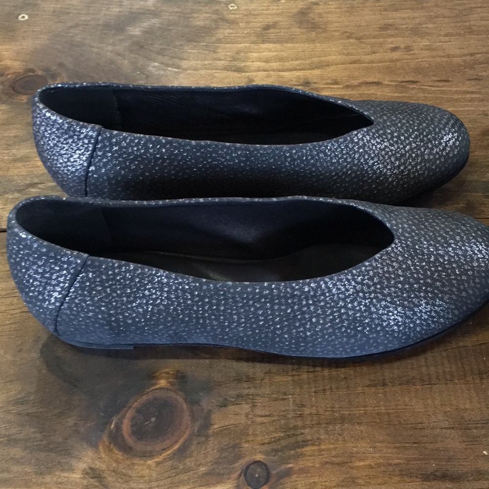 Eileen Fisher | size 8.5 | starry leather flats - Picture 3 of 4
